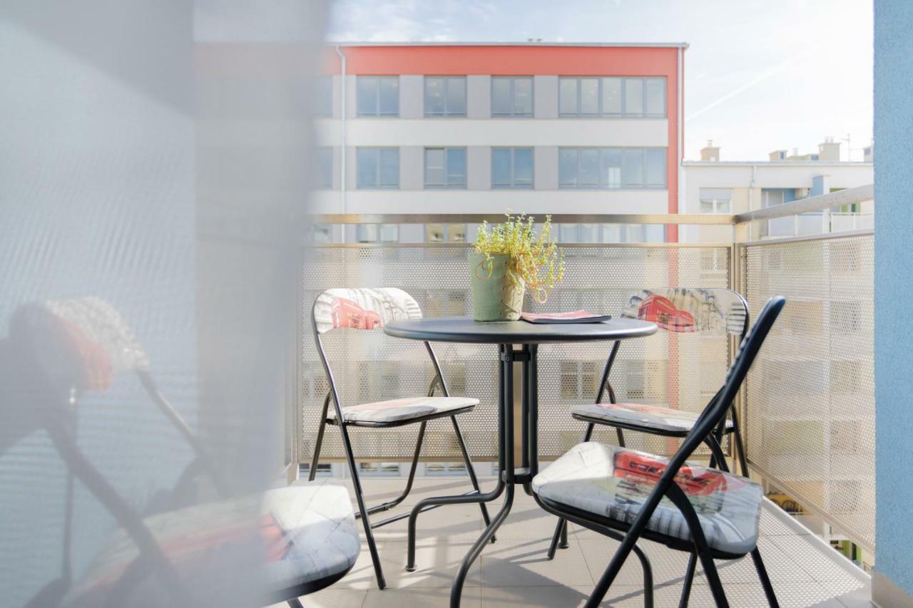 Cute And Sunny Studio In Zagreb With Balcony & Free Parking Eksteriør billede