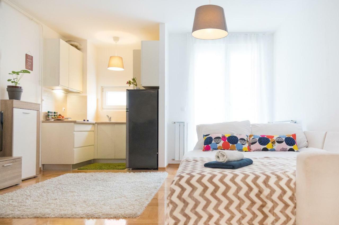 Cute And Sunny Studio In Zagreb With Balcony & Free Parking Eksteriør billede
